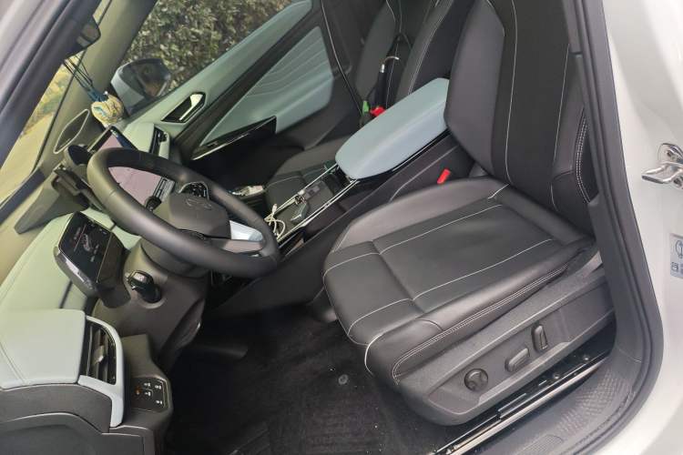 Used Volkswagen ID.4 X 2025 Smart Version Pure & Intelligent Enjoyment Edition Left Front Seat