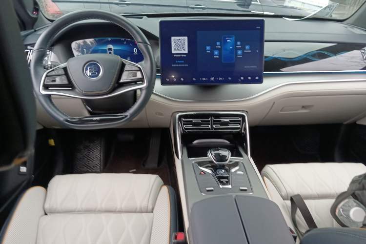 Used BYD Tang New Energy 2022 EV 635 km All-Wheel-Drive Flagship Model
