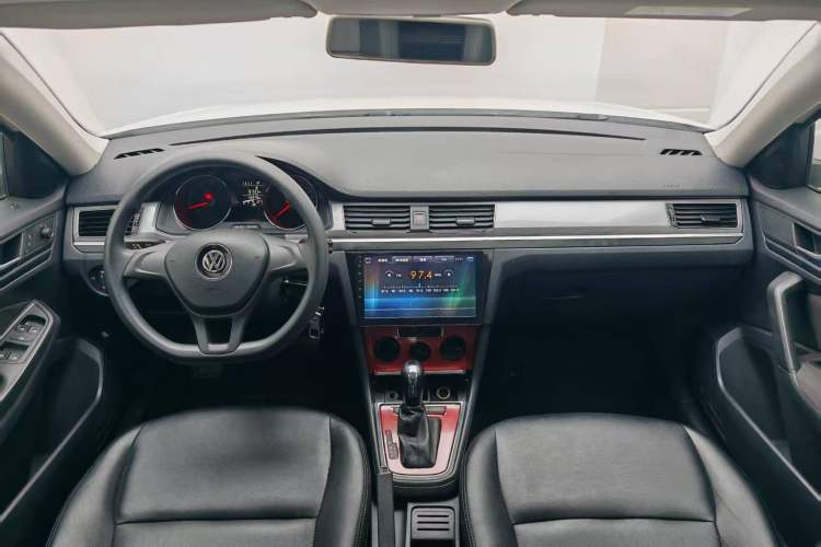 Used Volkswagen Bora 2018 1.5L Automatic Fashion Model