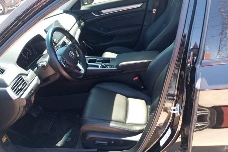 Used Honda Accord 2018 260TURBO Prestige Edition China VI Left Front Seat