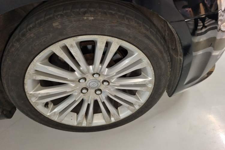 Used Chrysler 300C 2012 3.6L Luxury Edition