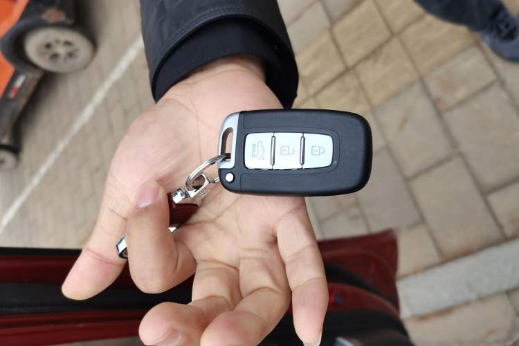 Used Hyundai Elantra (5th Generation / Langdong) 2012 1.6L Manual Leading Model