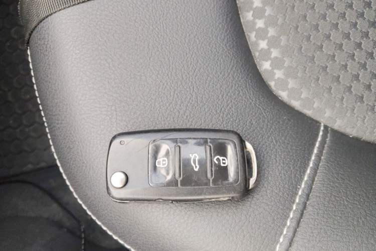 Used Volkswagen Santana 2015 HaoNa 230TSI DSG Comfort Model Vehicle Key