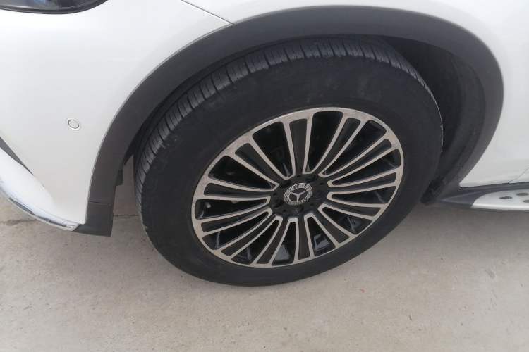 Used Mercedes-Benz GLC 2018 GLC 260 4MATIC Dynamic Edition Left Front Wheel Hub