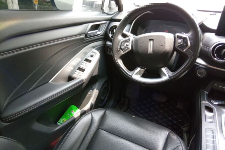 Used Wey VV6 2020 2.0T Two-Wheel Drive Smart Enjoyment+