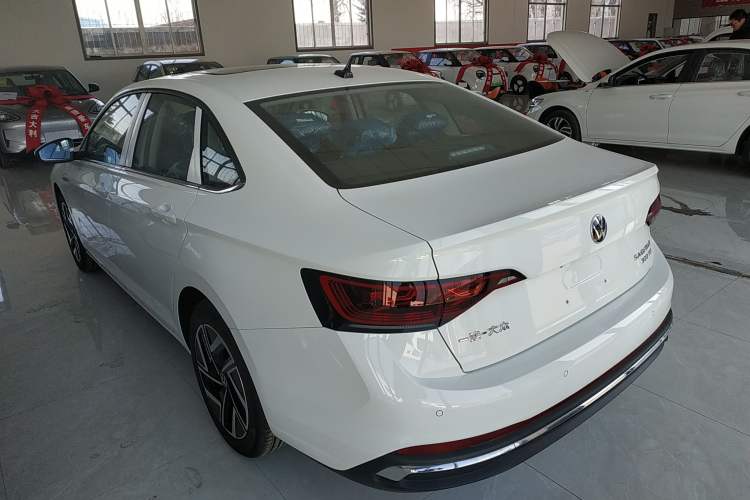 Used Volkswagen Sagitar 2025 300TSI DSG Flyover Edition

