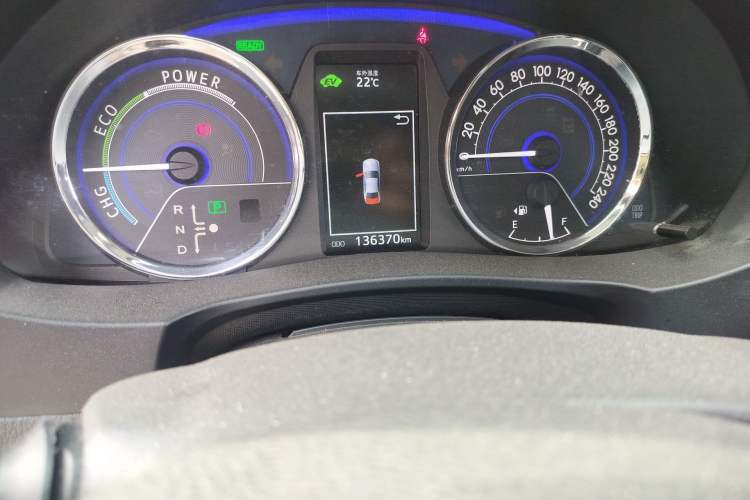 Used Toyota Corolla 2016 Dual-Engine 1.8L E-CVT Leading Edition Odometer Close Up