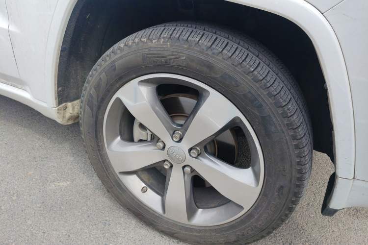 Used Jeep Grand Cherokee 2015 3.6L Luxury Navigation Edition