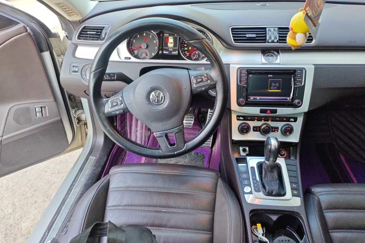 Used Volkswagen FAW-Volkswagen CC 2016 1.8TSI Luxury Model Steering Wheel