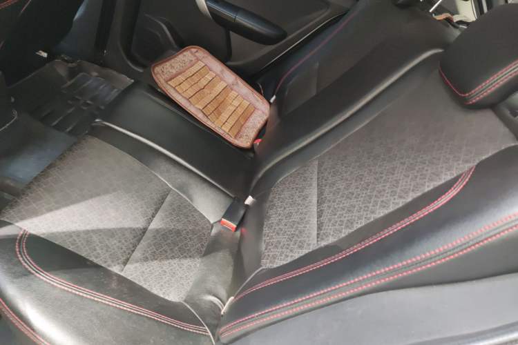 Used Cowin C3R 2015 1.5L Manual Gold Diamond Edition