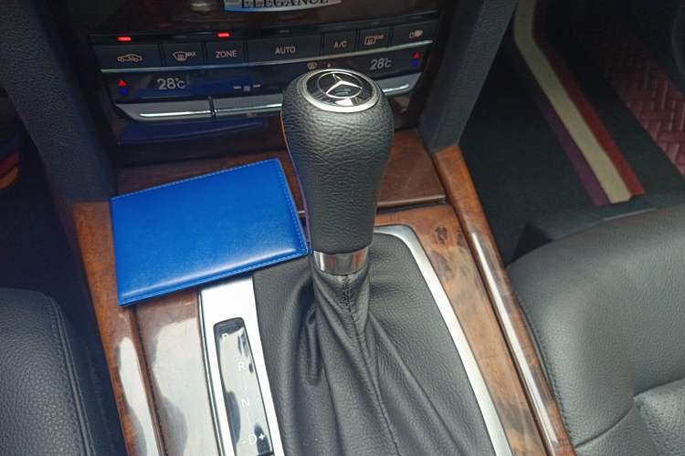 Used Mercedes-Benz E-Class 2011 E 200 L CGI Elegant Model
