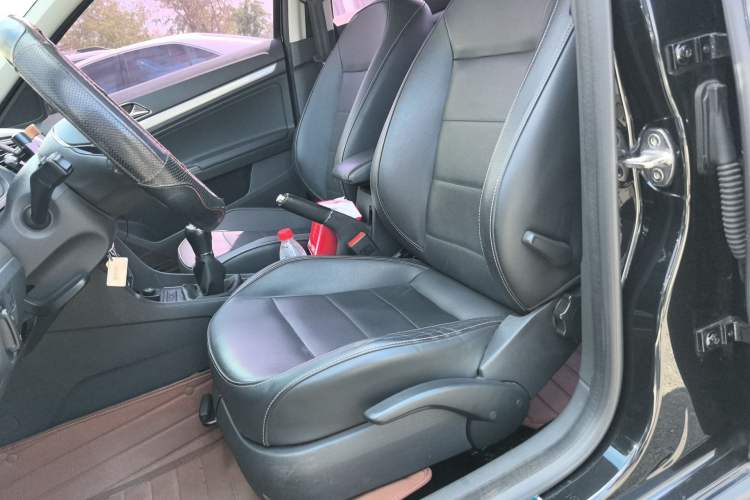 Used Volkswagen Lavida 2015 1.6L Manual Comfort Edition Left Front Seat