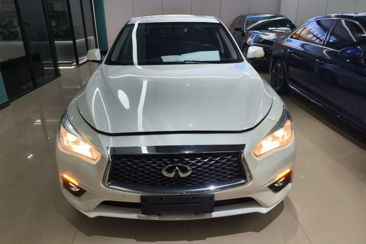 Used Infiniti Q50L 2022 2.0T Comfort Edition
