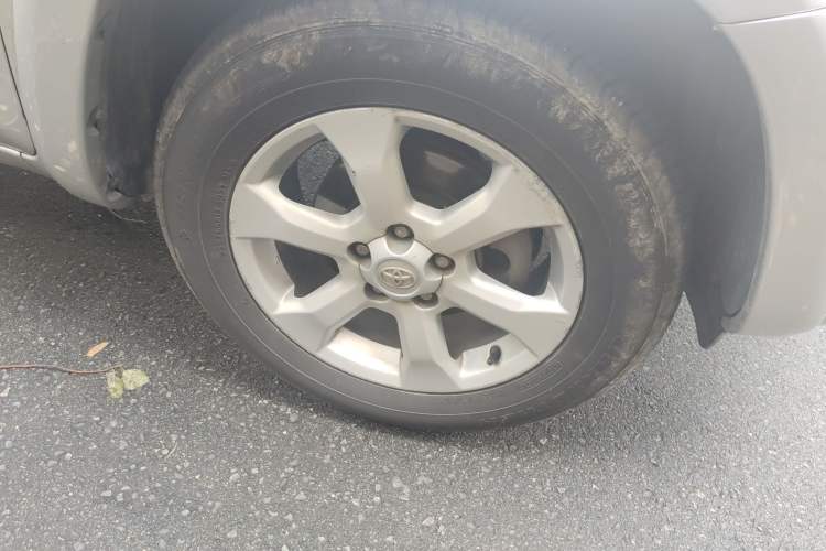 Used Toyota RAV4 2009 2.4L Automatic Luxury Edition
