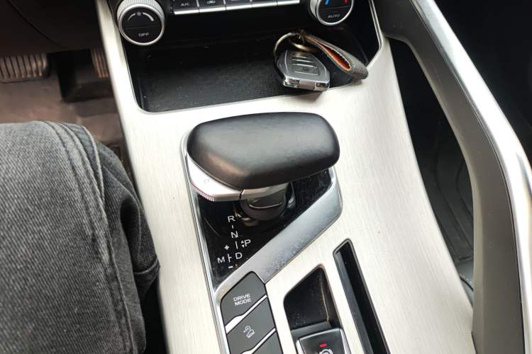 Used Geely Auto Coolray 2023 1.5T DCT Platinum Edition