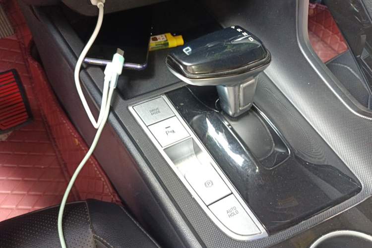 Used Hyundai Elantra 2021 1.5L CVT GLX Elite Edition Gear Lever