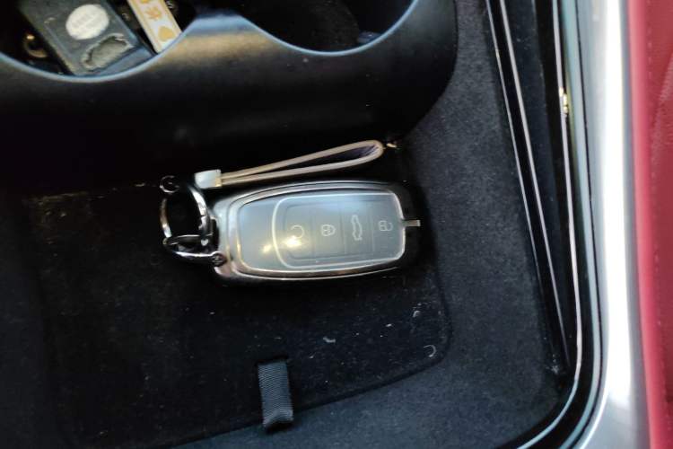 Used EXEED Stellar 2023 400T Two-Wheel Drive Comfort Flyfish Edition