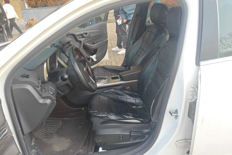 Used Chevrolet Malibu 2014 1.6T Automatic Comfort Edition Left Front Seat