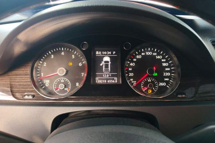 Used Volkswagen Magotan 2013 2.0 TSI Prestige Model Instrument Cluster