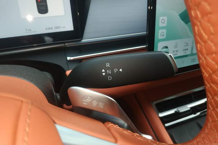 Used BYD Tang L 2025 EV 600KM All-Wheel-Drive LiDAR Flagship Model
