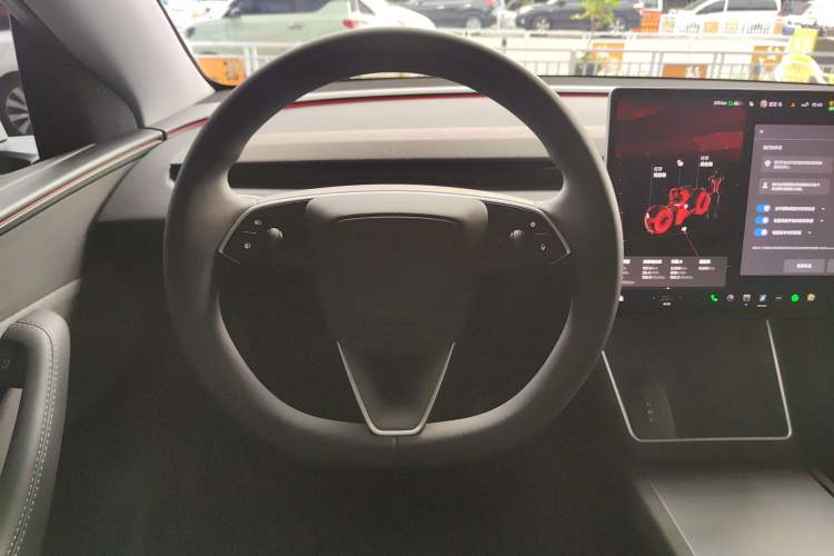 Used Tesla Model Y 2025 Rear-Wheel-Drive Version
