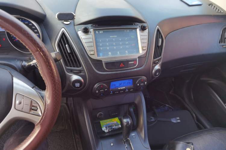 Used Hyundai ix35 2015 2.0L Automatic 2WD Smart Type China IV
