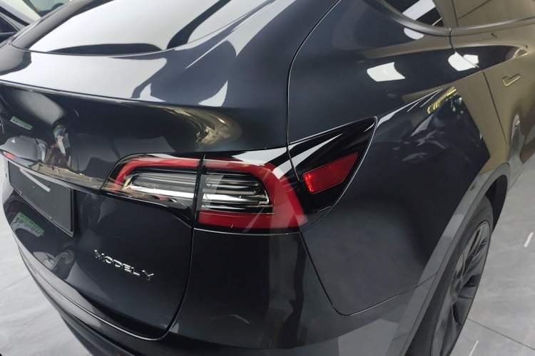 Used Tesla Model Y 2024 Rear-Wheel-Drive Version Exterior 3