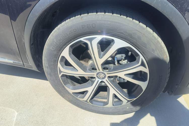 Used BYD Tang New Energy 2025 Intelligent Driving Version DM-i 115KM Flagship Edition Right Front Wheel Hub