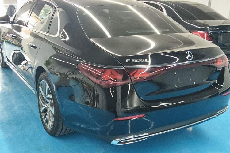 Used Mercedes-Benz E-Class 2024 Refresh E 300 L Stylish Edition Rear Left 45 Deg