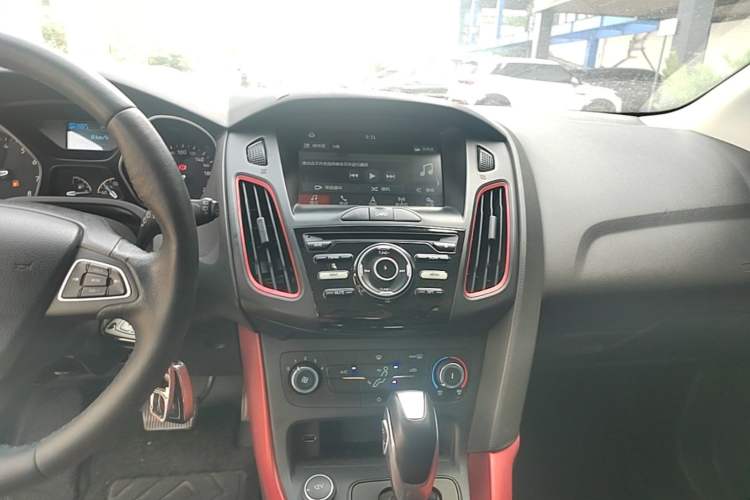 Used Ford Focus 2020 Hatchback Classic 1.5L Automatic Trendy Model
