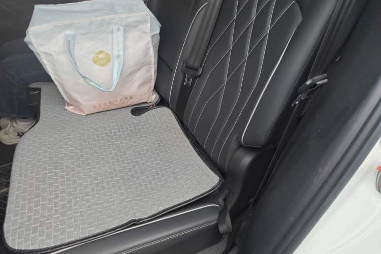 Used Volkswagen Tiguan L 2023 330TSI Automatic Two-Wheel Drive R-Line Enjoyment Edition