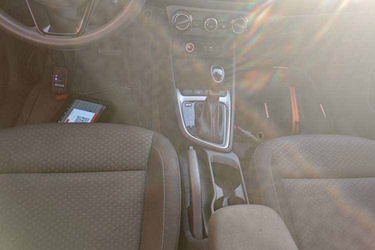 Used Hyundai Celesta 2018 1.6L Automatic GL Enjoyment Version China V Standard