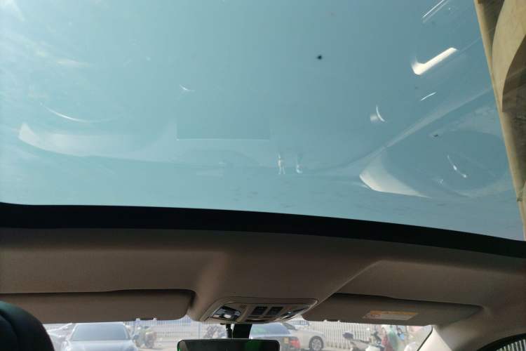 Used Wey VV5 2020 1.5T Two-Wheel Drive Color Pioneer
