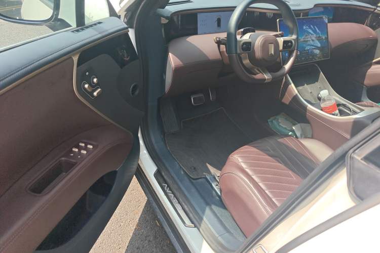 Used Avatr 11 2022 Long-Range Dual-Motor Luxury Edition 4 Seats
