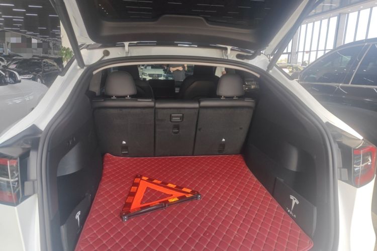 Used Tesla Model Y 2023 Rear-Wheel-Drive Version Trunk