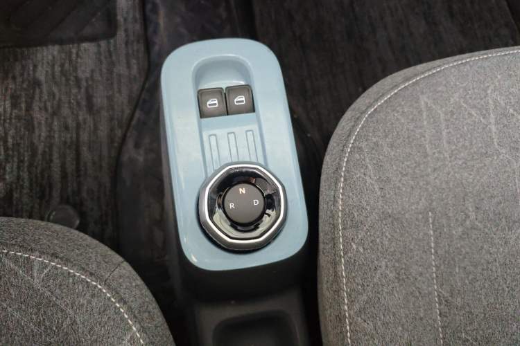 Used Geely Galaxy Panda 2024 Panda Mini 200km Endurance Bear
