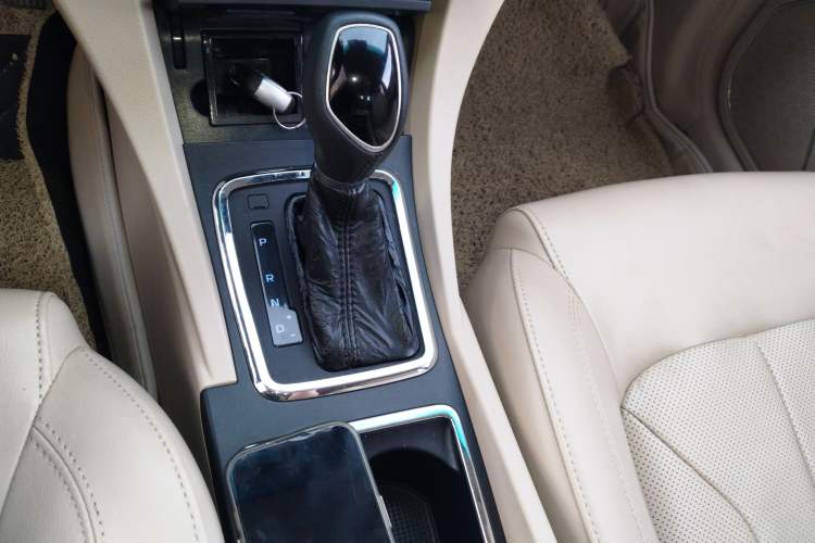 Used Geely Auto Emgrand 2017 Sedan Million Edition 1.5L CVT Upward Connectivity Version
