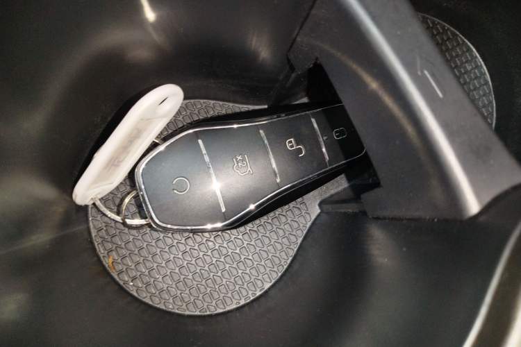 Used BYD Yuan UP 2025 Intelligent Driving Version 401 km Beyond-Range Edition