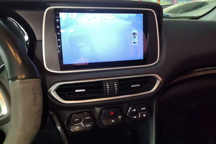 Used GAC Trumpchi GS4 2018 235T Automatic Two-Wheel Drive Elite Edition Audio And AC Panel