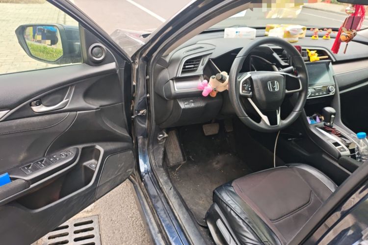 Used Honda Civic 2016 220TURBO CVT Luxury Edition
