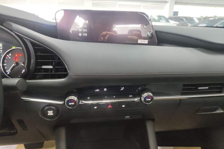 Used Mazda Mazda 3 Axela 2023 2.0L Automatic ZhiXuan Edition
