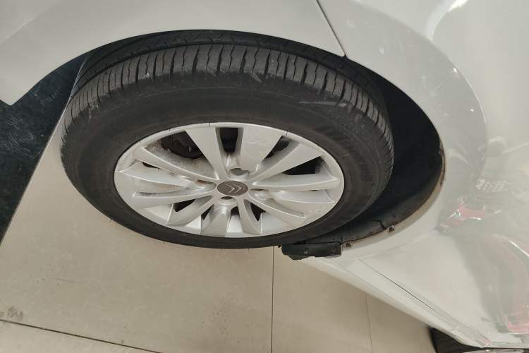 Used Citroen C-Quatre 2013 Sedan 1.6L Manual - Prestige Model Left Front Wheel Hub