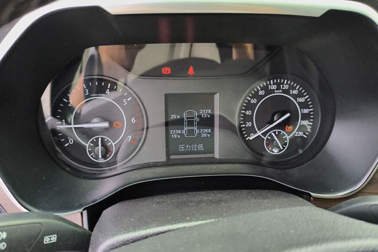 Used JMC Yuhu 9 2019 2.0T Manual Gasoline Two-Wheel Drive Comfort Edition