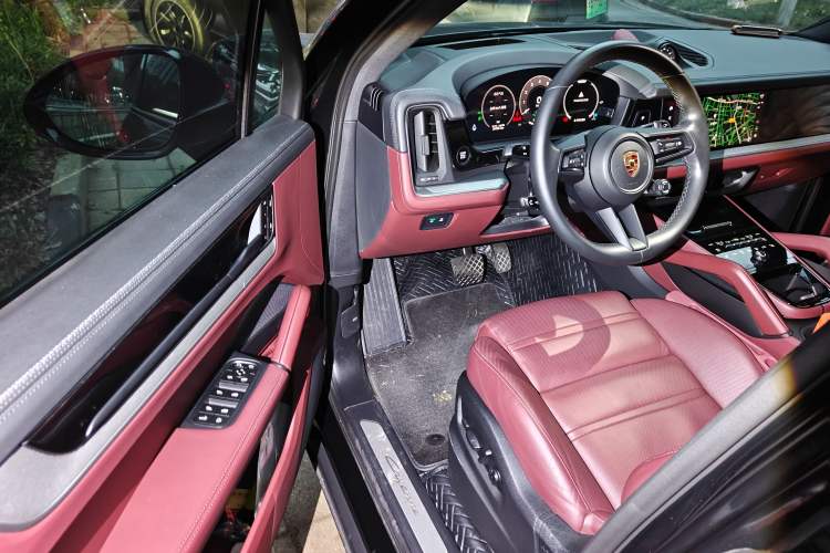 Used Porsche Cayenne E-Hybrid 2024 Cayenne E-Hybrid 2.0T