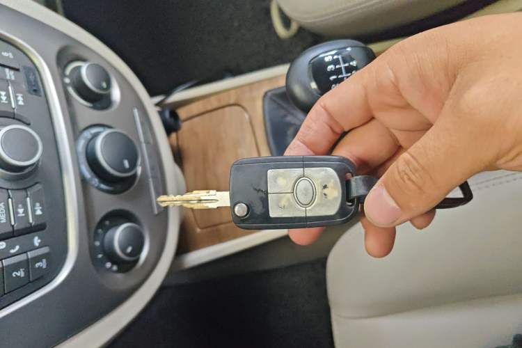 Used Buick Excelle 2015 1.5L Manual Classic Trim Vehicle Key