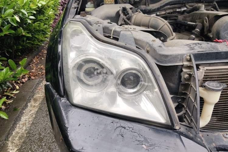 Used RELY X5 2011 2.0T Four-Wheel Drive Elite Version Right Front Headlight