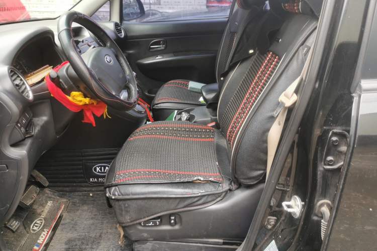 Used Kia Carens 2011 2.0L 7-Seater Automatic Comfort Edition Left Front Seat