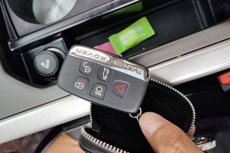 Used Land Rover Range Evoque 2017 2.0T HSE DYNAMIC All-Wheel Drive Edition
