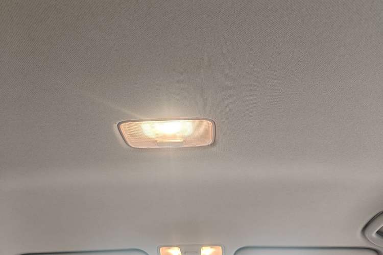 Used Hyundai Elantra (5th Generation / Langdong) 2016 1.6L Automatic Smart Version Headliner