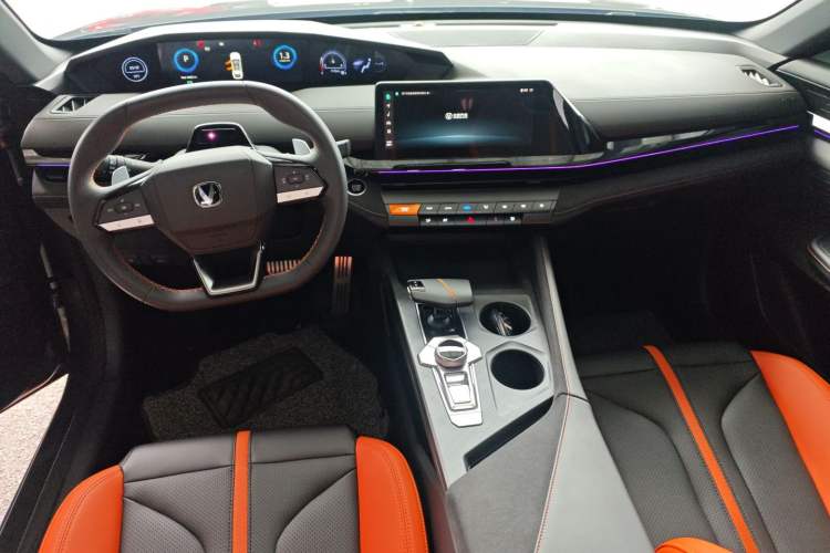 Used Changan UNI-V 2024 1.5T Prestige Sport Edition
